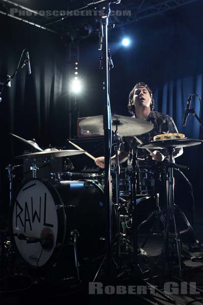 LOU BARLOW - 2010-02-03 - PARIS - Point Ephemere - 